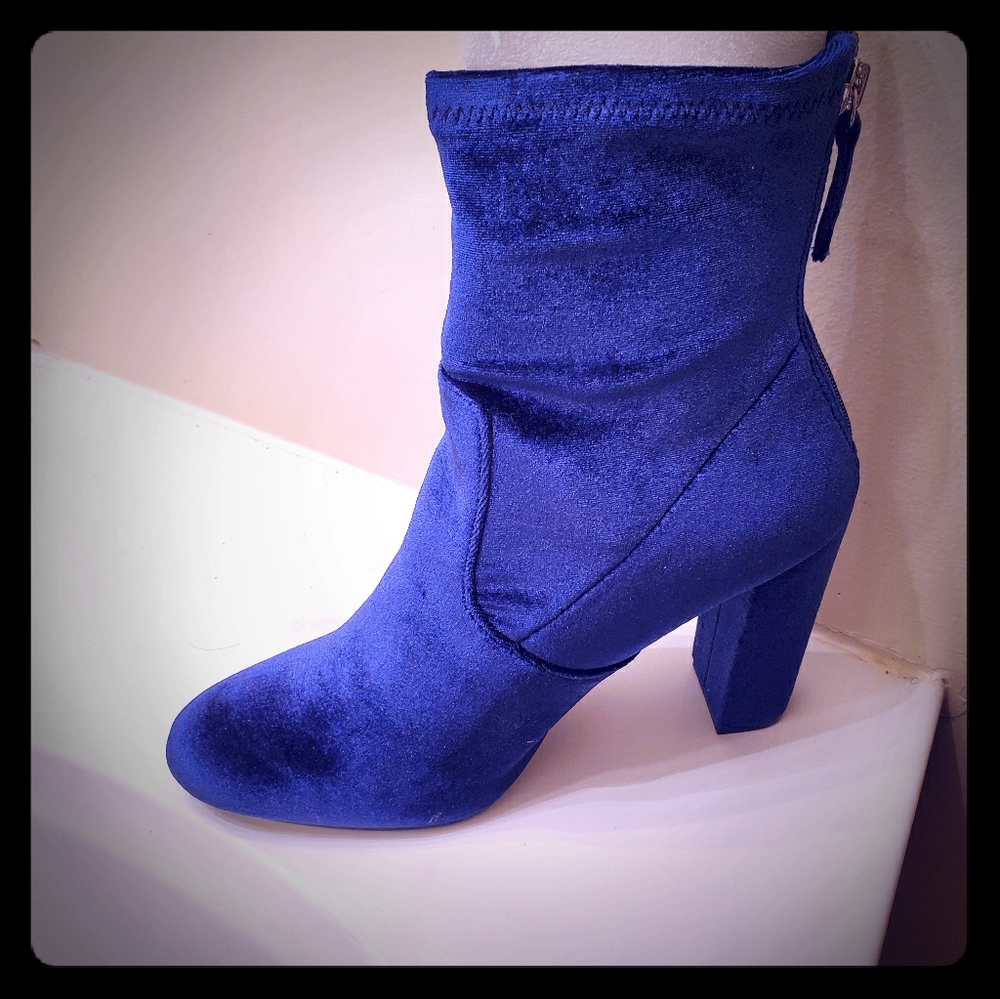 Velvet boot